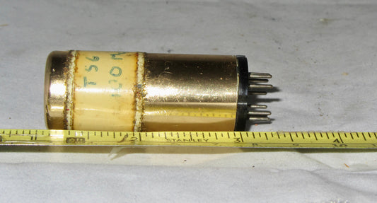 B9A BASED 100MHz CRYSTAL OSCILLATOR