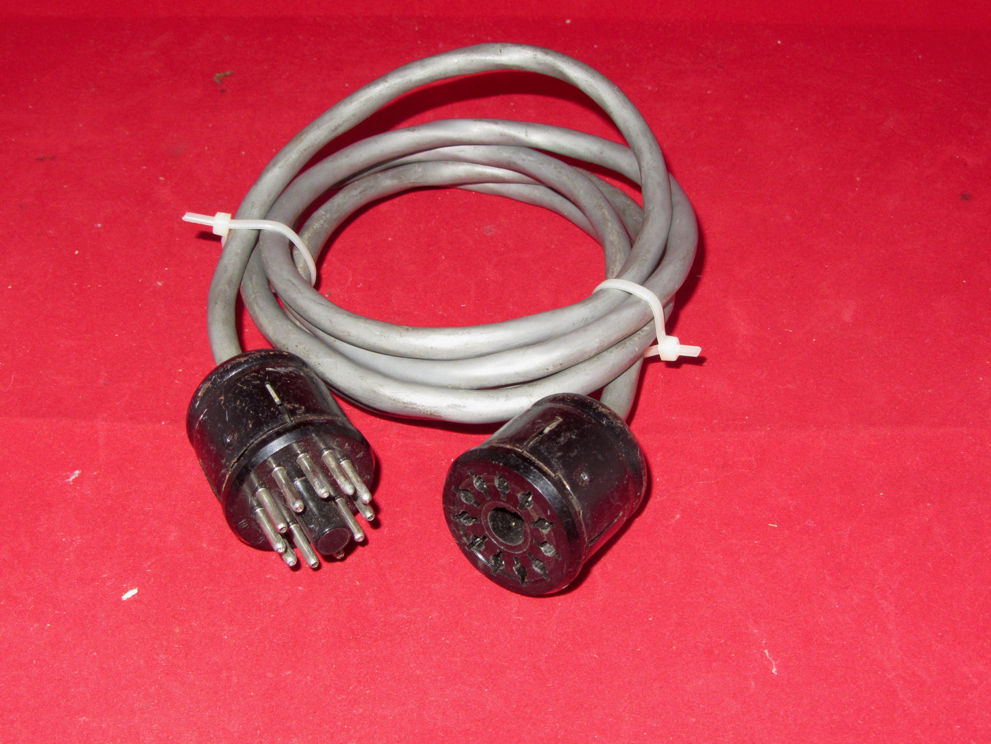UMBILLICAL, CONNECTION LEAD, 2M B11A PLUG TO B11A SOCKET, YAESU FT101