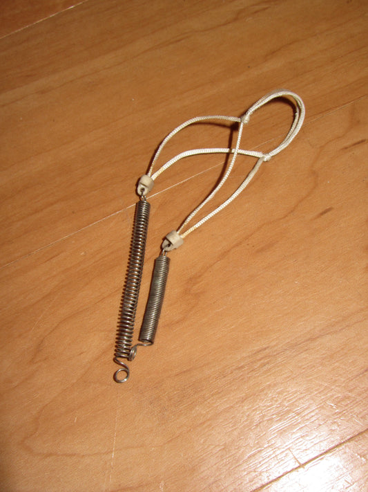 VALVE RETAINERS, SPRING LASSO TYPE, 807 SIZE,