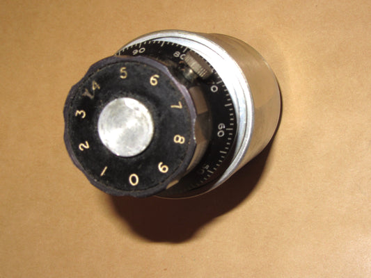 COLVERN, CLR.2519, 10 TURN HELICAL, WIRE WOUND POTENTIOMETERS, CASE SOLDER SEALED, MIL SPEC, EX EQUIPT, 500 OHM, WITH GEARED VERNIER KNOB