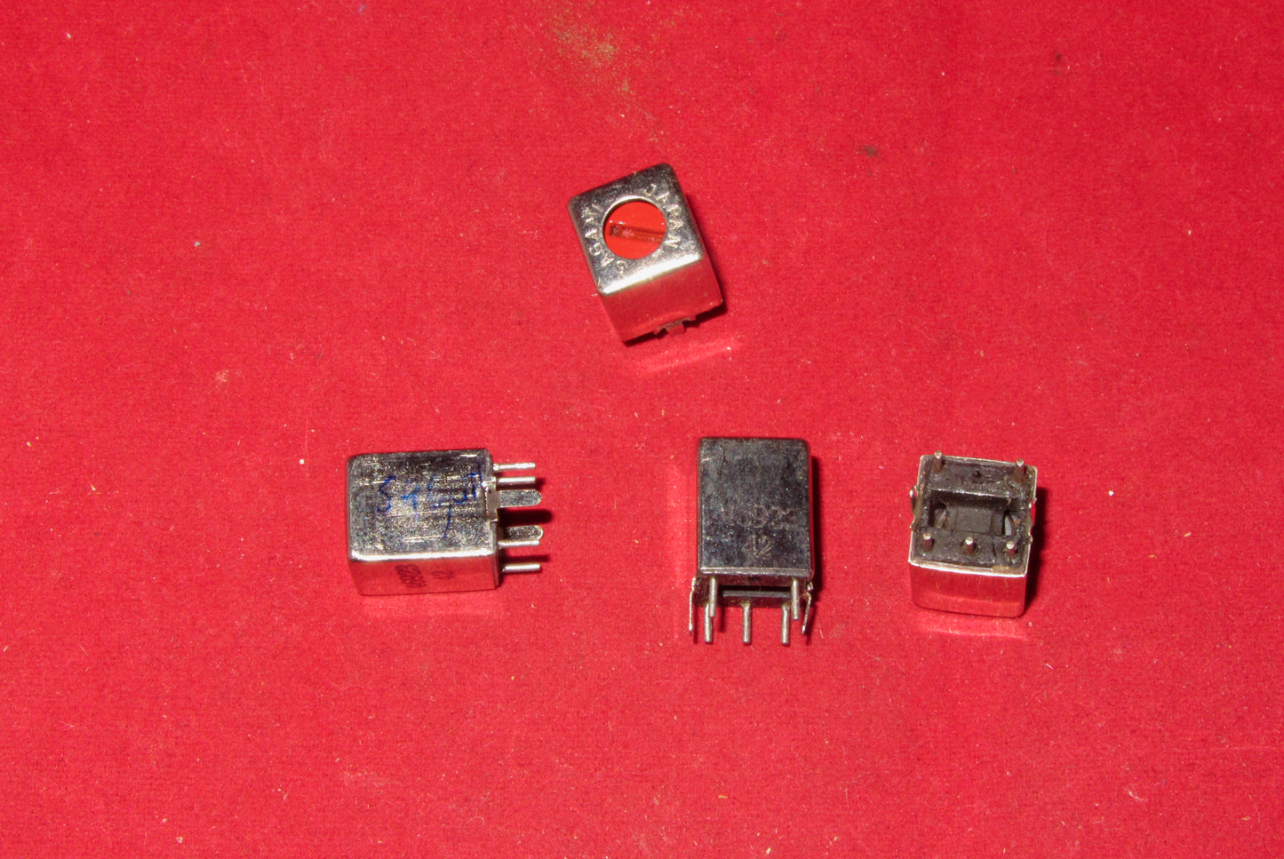 Sagami, Tunable RF Coils, 545uH, red slug,