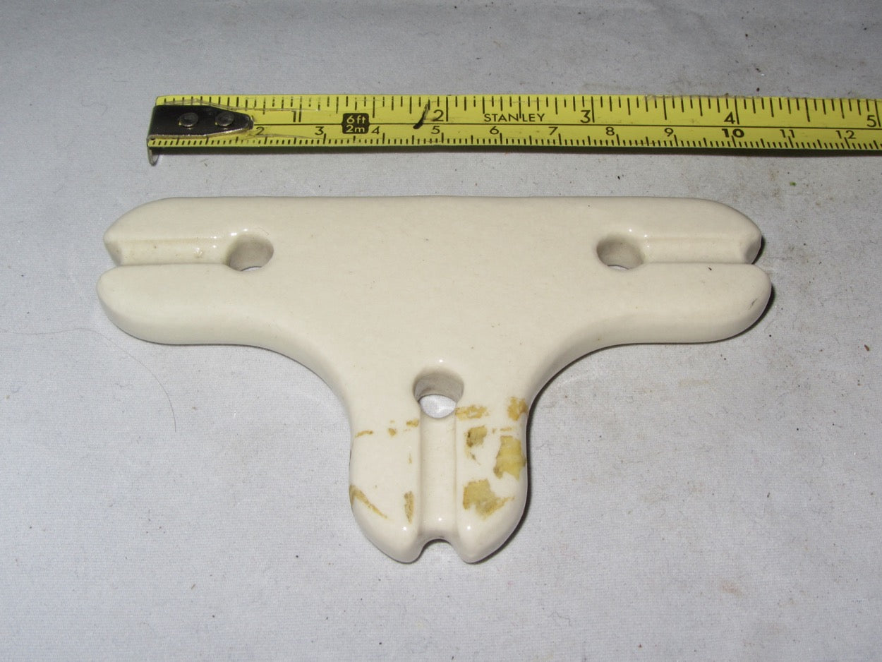 CERAMIC, VINTAGE, RAYMART, AERIAL INSULATOR, DIPOLE CENTRE, YOKE