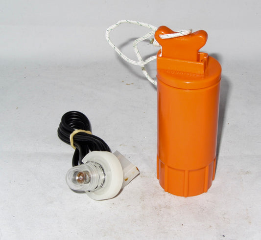 MCMURDO, McGEOCH, MARINE DISTRESS LAMP, DISTRESS BEACON, NATO 0583-6230-99-549-1196