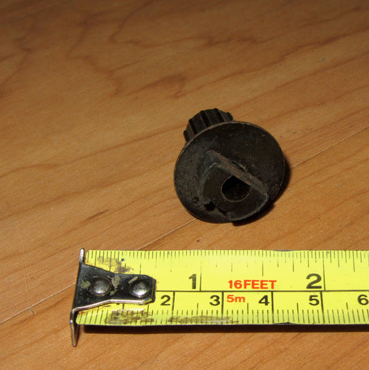 Brown Bakelite, Skirted Knob, Bush TV22