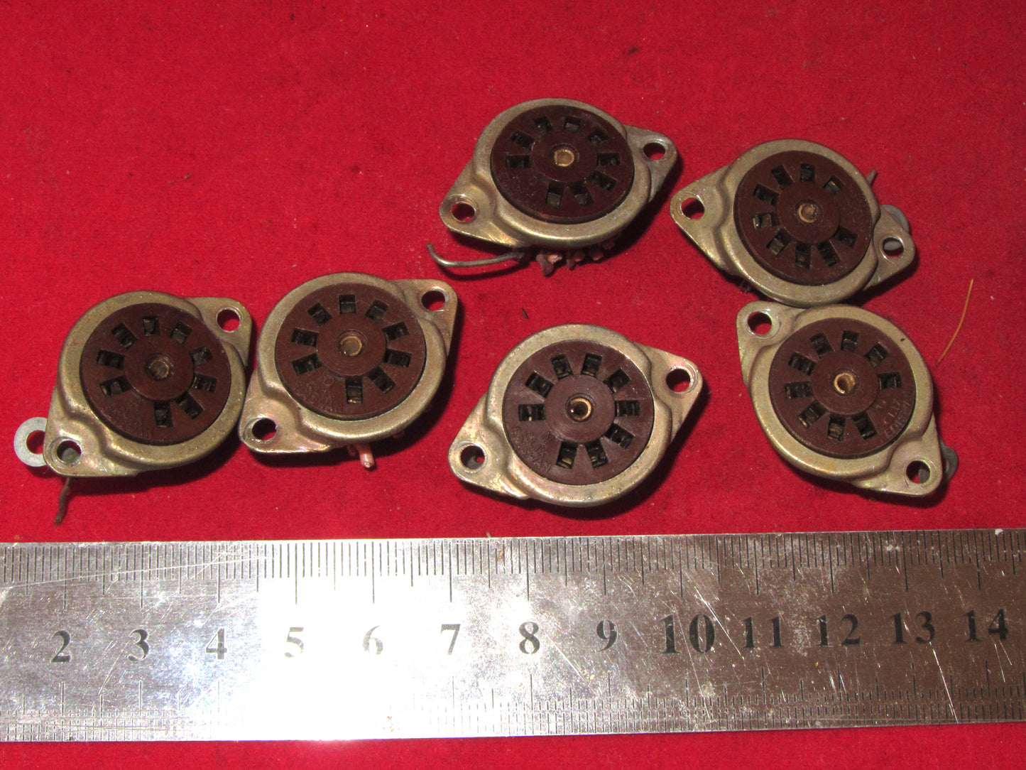 BROWN MICANOL, CINCH, B9A ,VALVE BASES EX EQUIPT