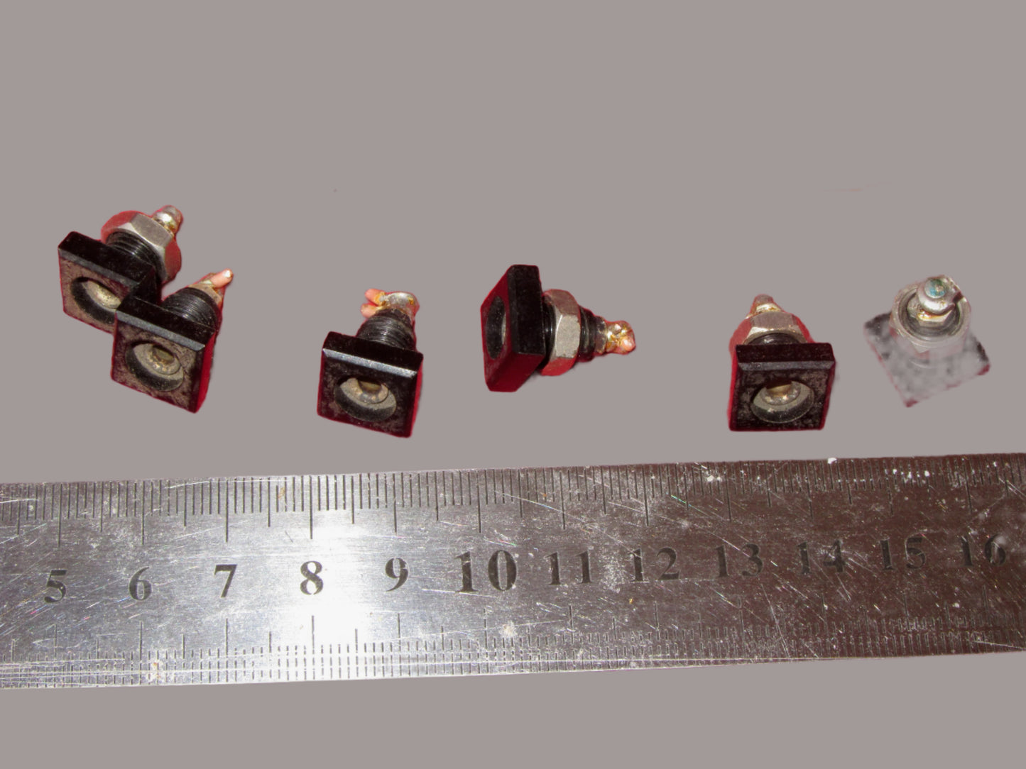 BELLING, TURNER COATES, SOCKETS, BLACK, 4mm, EX EQUIPT, QUAD 303 SPEAKER SOCKET