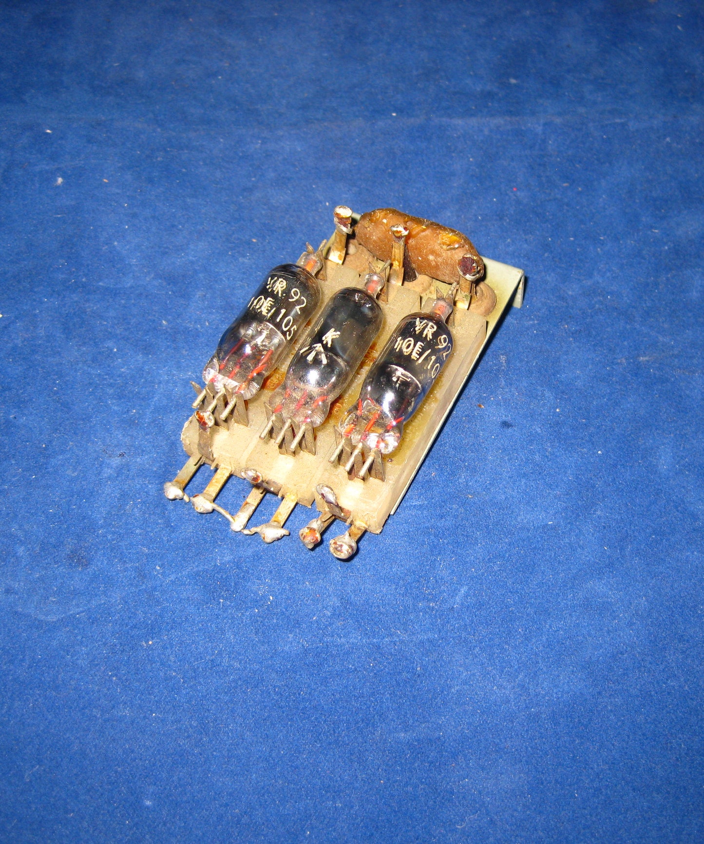 VALVE BASE, B3G, c/w, 3X VR92, 10E/105 VALVES