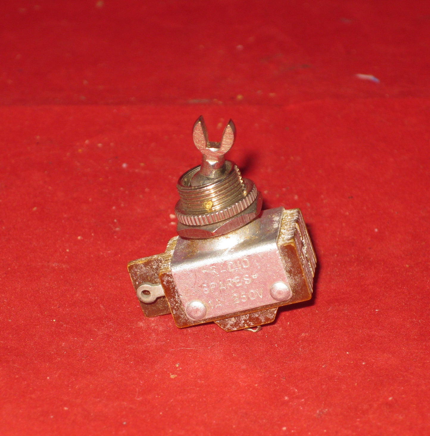 RS, BULGIN ,VINTAGE SWITCH, SLOTTED DOLLY, DPST, 1A @ 250V, NOS