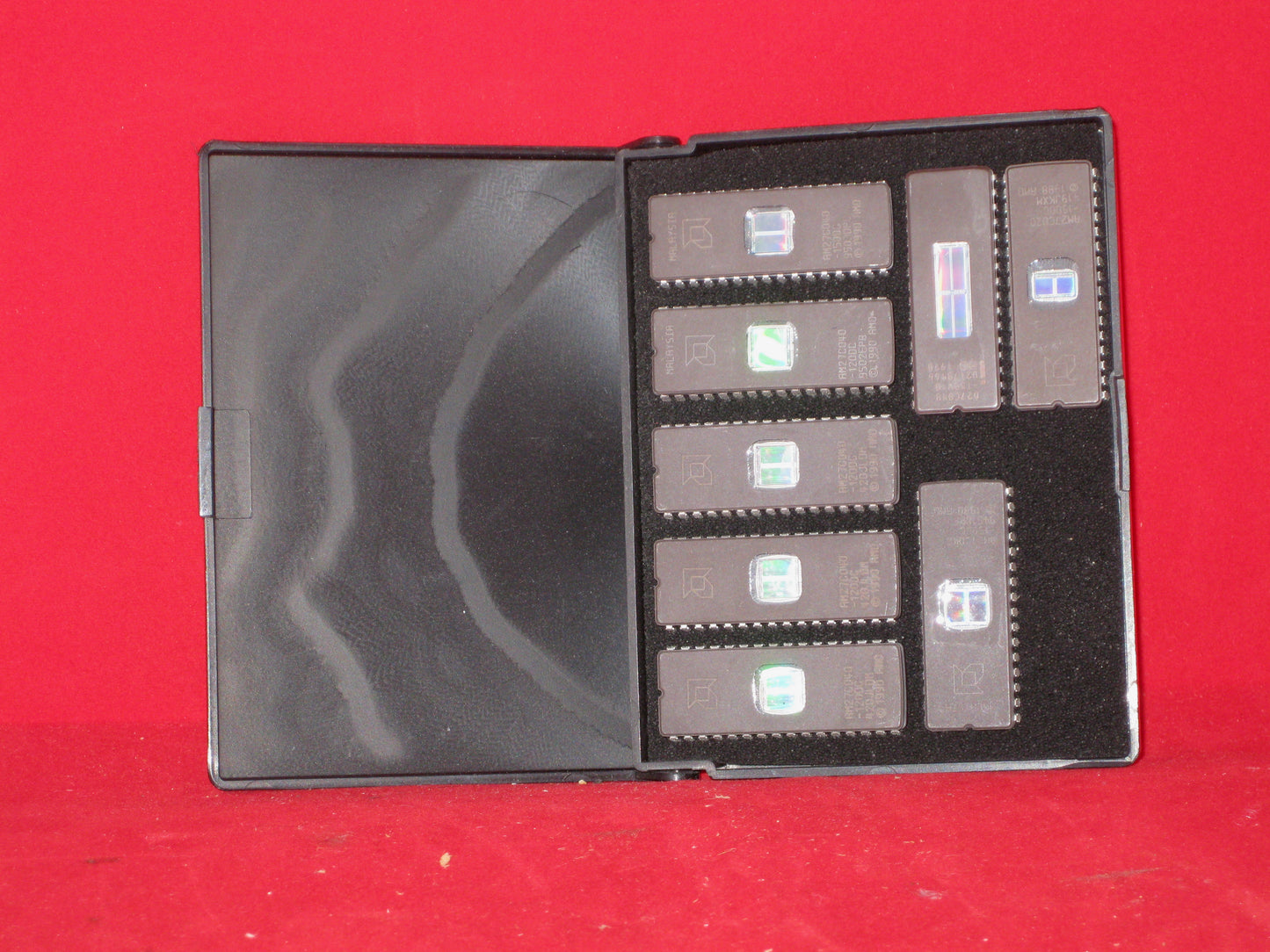Conductive Carbon, Polypropylene ESD Box, 111 x 86 x 17mm , c/w, 8x Advanced Microsystems, , AM27C040_150DC, EPROM UV Eraseable DIP 28 pin,
