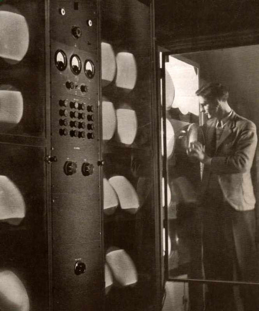 MULLARD LONG LIFE TINTED TELEVISION PICTURE TUBES