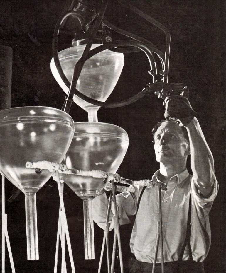 MULLARD TV TUBE MANUFACTURE