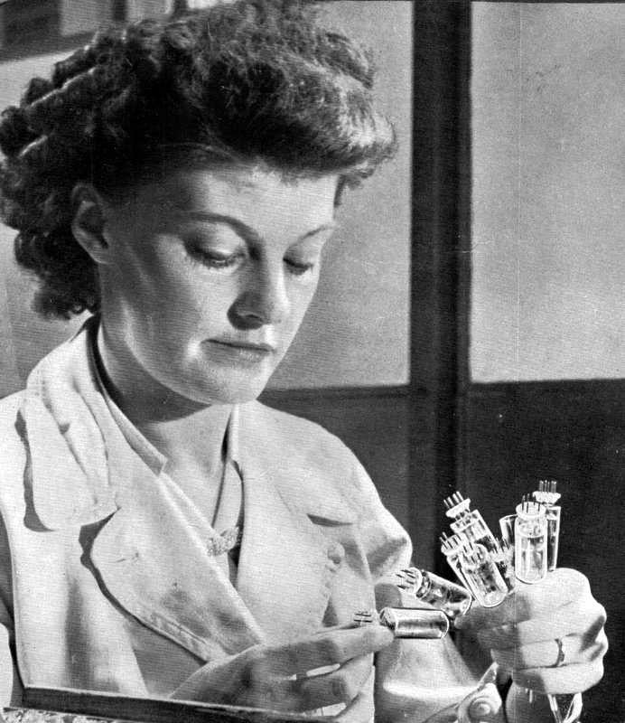 VALVE TYPES & MANUFACTURING TECHNIQUES (xv) -  B7G & B9A VALVE ASSEMBLY YET AGAIN - PRE -SEAL INSPECTION