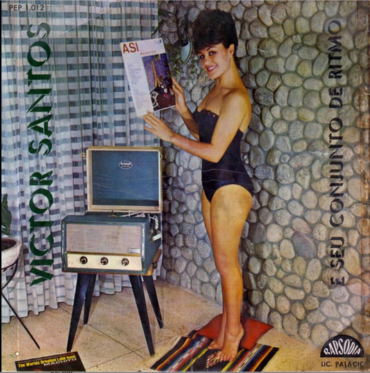 DANSETTE DOLLY PLAYING A  SARONCA RECITAL LP WHILST I ACCOMPANY WITH MY ADUFE