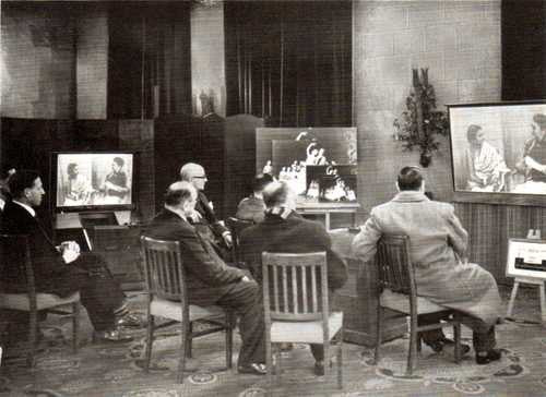 THE DELIGHTS OF MULLARD BIG SCREEN TELEVISION IN THE 1950S
