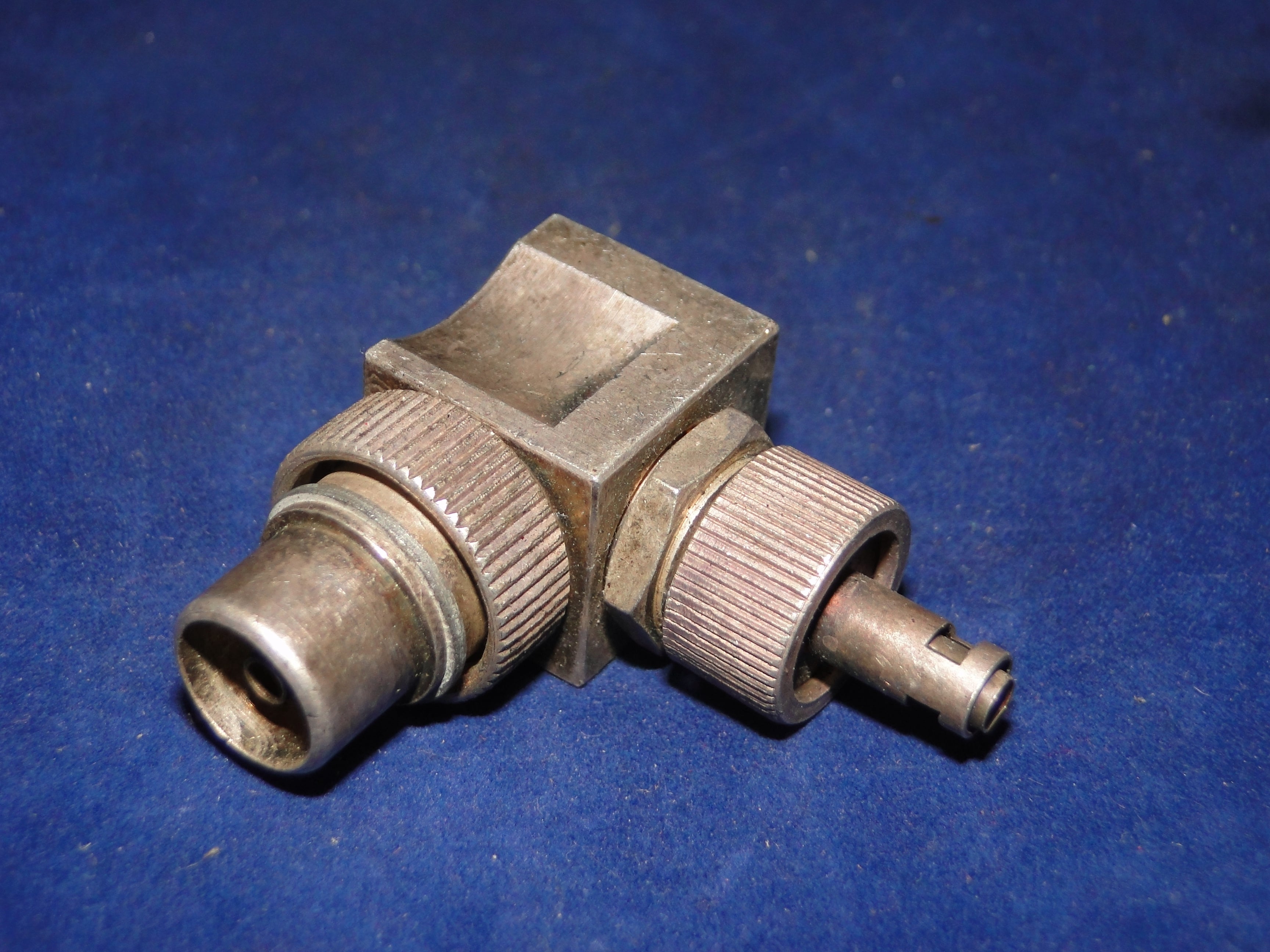 BURNDEPT, RT ANGLE PLUGS , RACAL, RA17, RA117 EX EQUIPT – MULLARD MAGIC