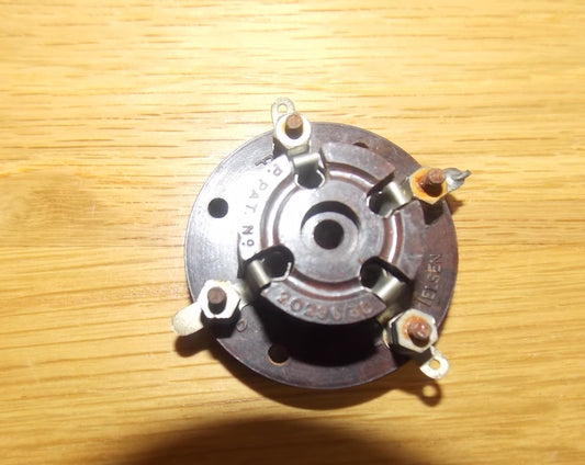 TELSEN, W224, BROWN BAKELITE,B4, BRITISH 4 PIN,   VALVE BASE,  1932