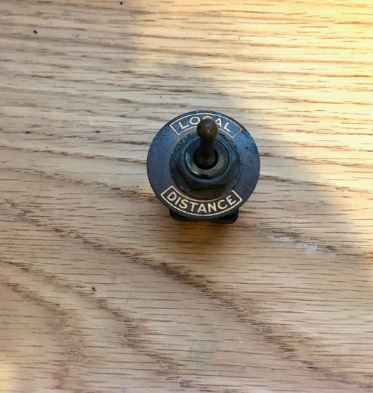 CH, CROUSE-HINDS, ,SPST, BALL DOLLY, SWITCH, WITH ROUND LOCAL DISTANCE ESCUTCHEON PLATE, EX EQUIPT