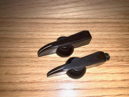 BULGIN, K108, LONG CHICKEN HEAD, KNOB, BLACK 2 1/4 ins, LENGTH 1 1/8 ins TIP TO RAD