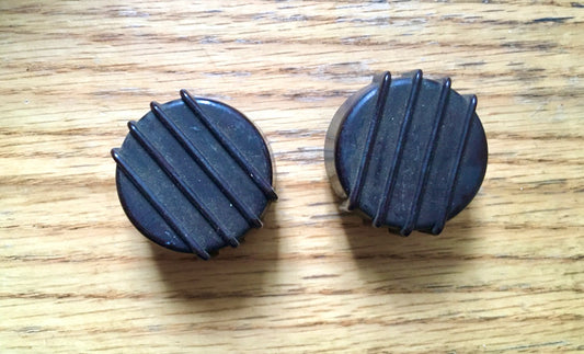Pair, 2x, Brown Bakelite, CHOCOLATE CREAM SHAPED, Knob, 31mm Dia, 13m Depth, 6mm shaft, half round snap ring
