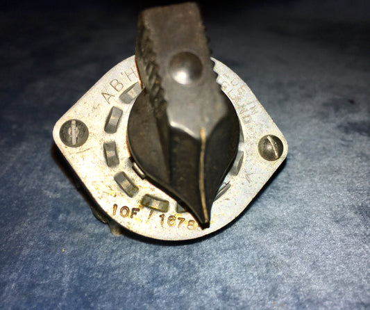 Allen Bradley, AB type H, Ceramic Rotary Switch, Air Ministry 10F/16785, 1 Wafer, 4 Position, with Eddystone Knob