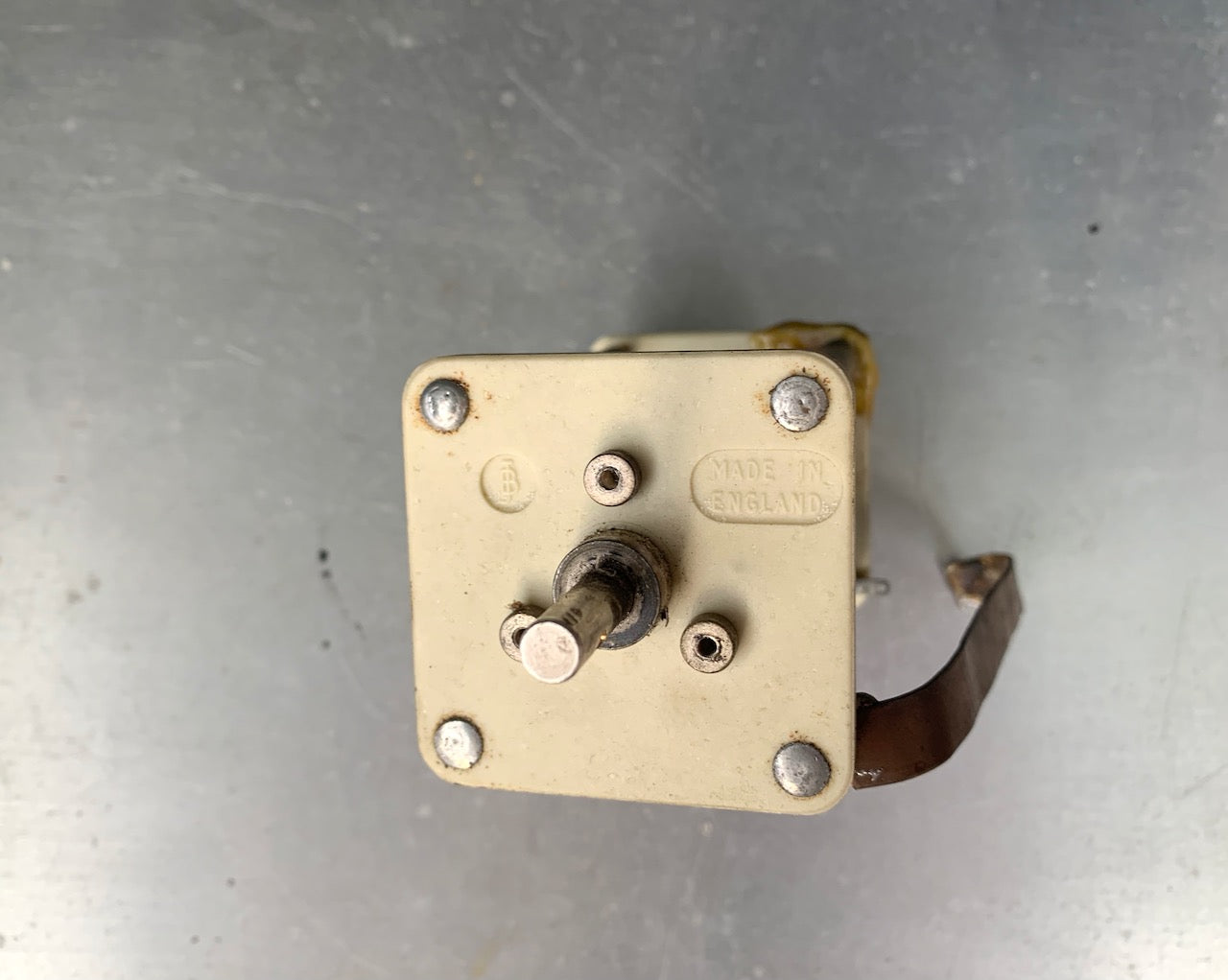 65 + 145pF, Air Dielectric, Ceramic, Variable Capacitor - Large size ~ Jackson Brothers