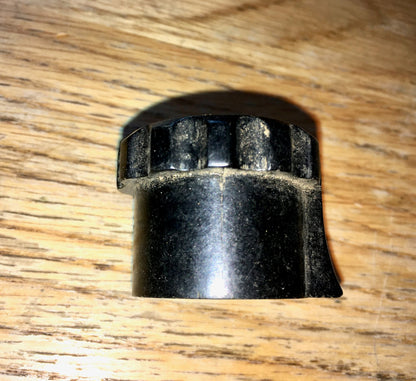 AIR MINISTRY, KNOB TYPE 24, MARKED INCREASE,FOR R1147 SPITFIRE, SEAFIRE, RECEIVER, &, CONTROL UNIT 19, 10A/12082