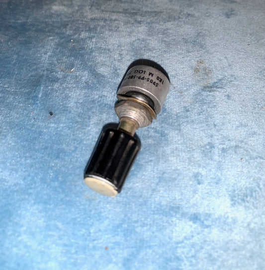 Plessey, PLW, Rotary Potentiometer,  1K0 lin, 5905-99-580-9837, c/w knob, ex equipt