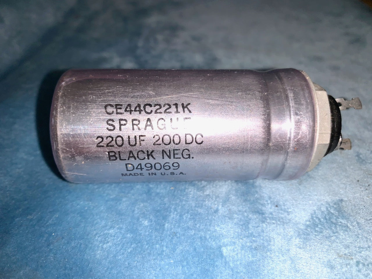 SPRAGUE, RADIAL ELECTROLYTIC CAPACITOR, 220uF @ 200V, NOS