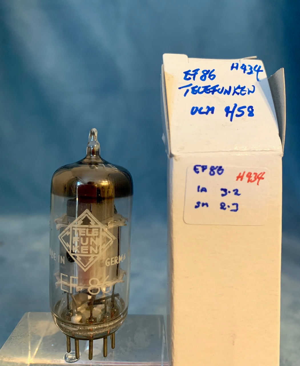 EF86, TELEFUNKEN, CHROME SOLID SCREEN, ULM, APRIL 1958 PRODUCTION