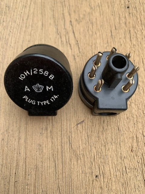 BELLING LEE, AIR MINISTRY, 7 PIN PANEL MALE PLUG, L530, 10H/258B, NOS