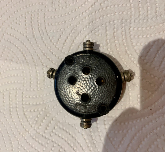 BURTON , B4, BRITISH 4 PIN, FLOATING ACTION,  VALVE BASE,  1927