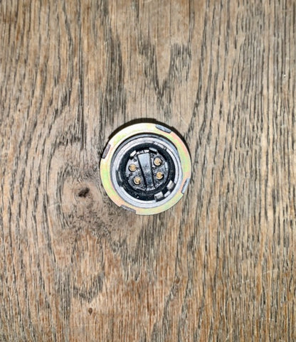 PATTERN 104, PLESSEY Mk4, 4 PIN SOCKET, 4 FEMALE SOCKETS, FIXED,  CHASSIS MOUNT PLUG, SMALL, SHELLS SIZE 1,AS USED IN LARKSPUR RADIOS , NOS