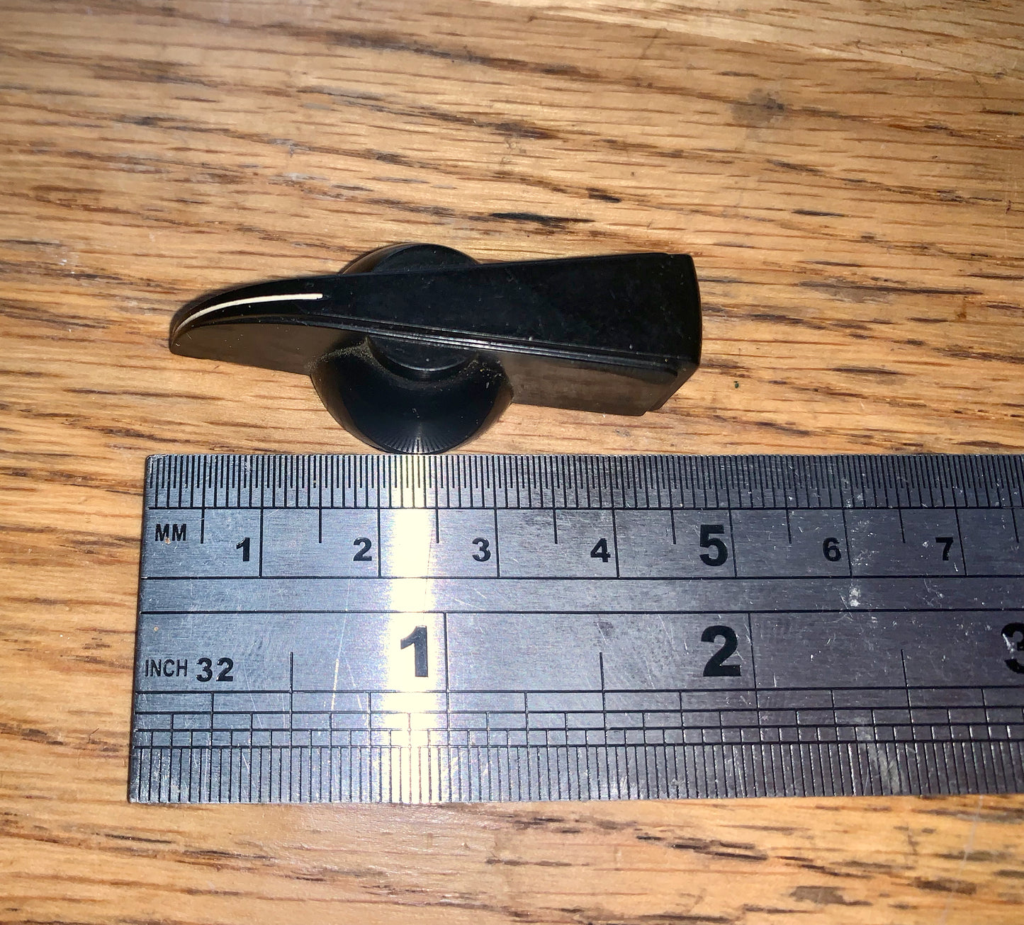 LARGE BLACK, CHICKENHEAD KNOB, LIKE BULGIN, OVERALL LENGTH 1.75", 44mm