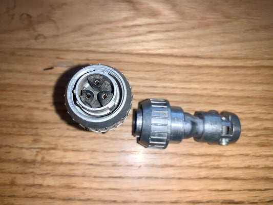 PLESSEY, TYPE 104, SMALL, FREE, SOCKET, STRAIGHT, 3 PIN FEMALE,  NOS,