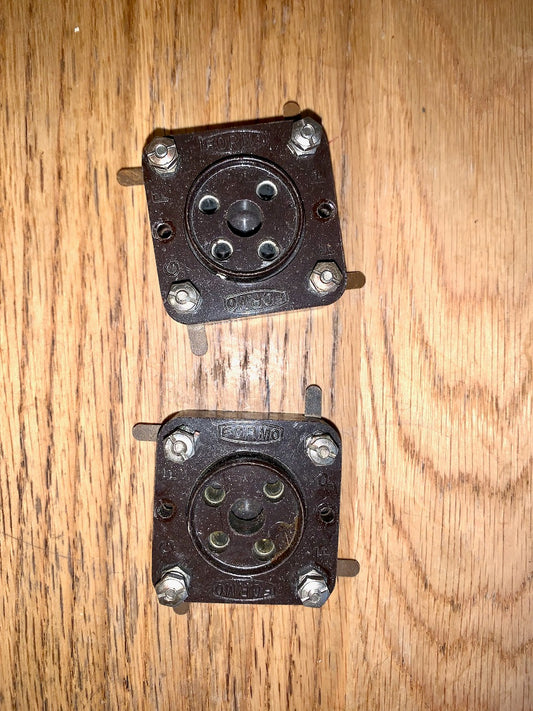FORMO, BROWN BAKELITE, , BRITISH FOUR PIN, B4, VALVE BASES , 1929, NOS