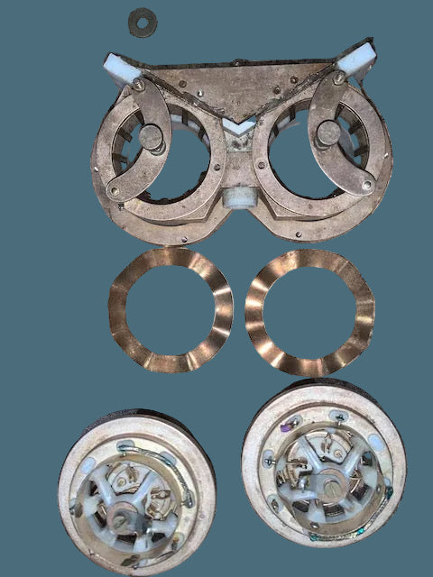 SPECIAL, DUAL B8F, &nbsp;VALVE BASE BLOCK FOR 2X 4CX250, SILVER PLATED, C/W CERAMIC CHIMNEY + 2X 4CX250, EX EQUIPT 5 PIN, VALVE BASE, CERAMIC, EX EQUIPT