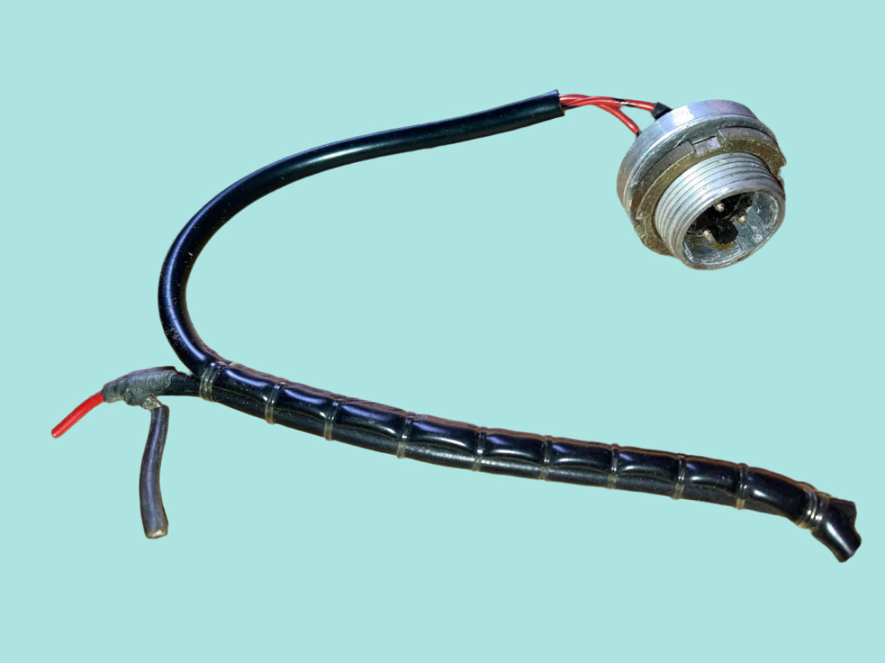 PLESSEY, 104, ALUMINIUM, FIXED, 3 PIN PLUG, MALE PIN, FOR, RACAL RA17,  AVO CT160, EX EQUIP