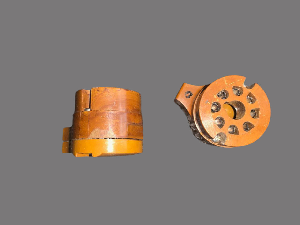 AMPHENOL, 8 PIN, OCTAL, AO8,  CABLE MOUNT SOCKETS, VALVE BASES, BROWN MICANOL, RT ANGLE CABLE ENTRY, EX EQUIPT