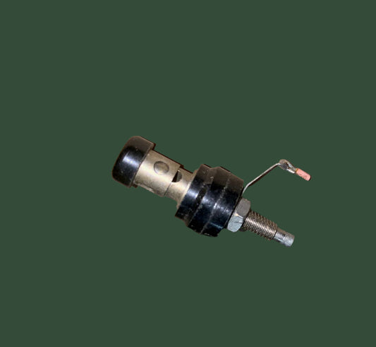 HALLICRAFTERS, SPRUNG TERMINAL BINDING POST