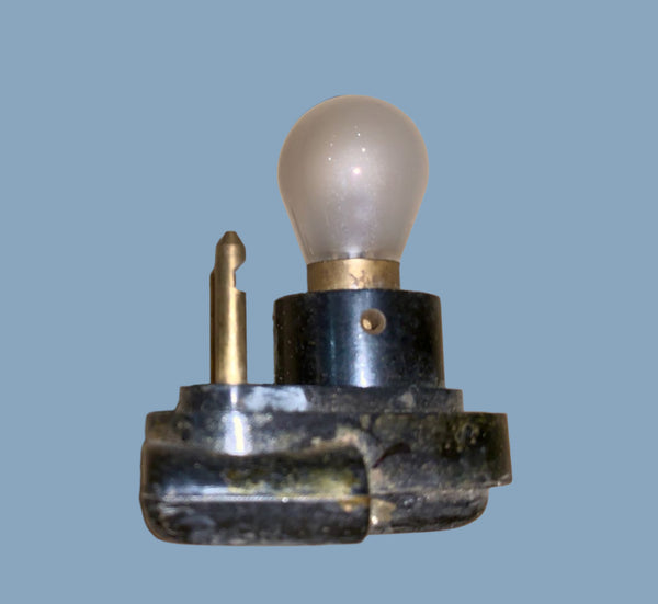 HARD BAKELITE BULB HOLDER, B15 BAYONET, WITH AIR MINISTRY 24V 16W BULB