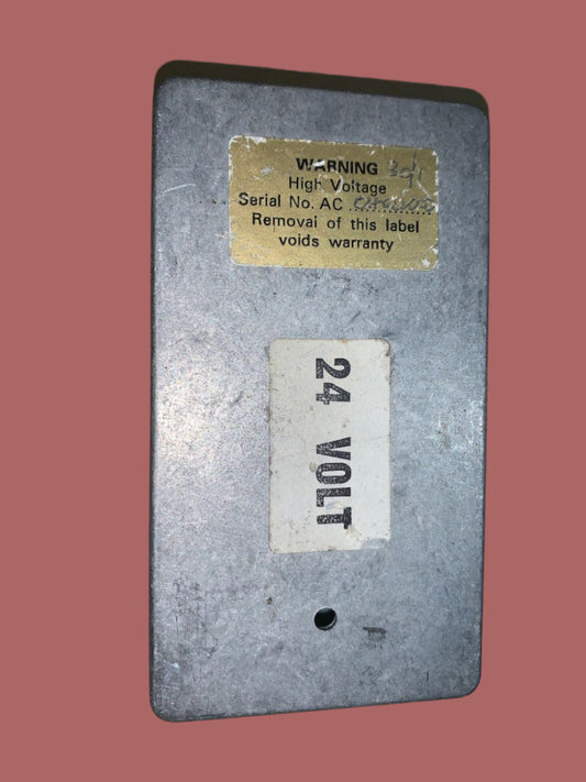 TAINS MALUMINIUM DIECAST, ELECTRONICS PROJECT BOX, 11cm X 6cm X 3cm, CONTAINS TO 24 VDC PSU BOARD