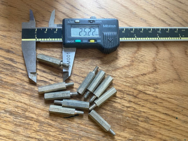 SET OF 10X, HEX STANDOFFS, 7mm HEX,  UNINSULATED,  25mm HEIGHT, 7mm THREAD