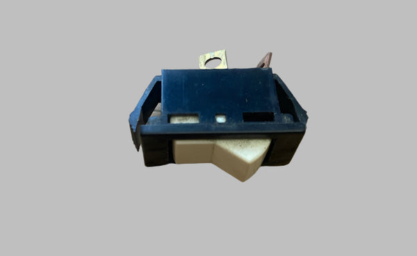 ARROW, SPST, ROCKER SWITCH, CLICK PANEL MOUNT,10A 250V, EX EQUIPT