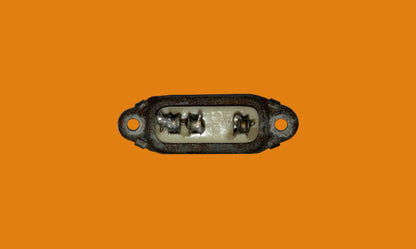 CINCH JONES, SOCKET, CERAMIC, LINEAR THREE FEMALE PIN SOCKET, CHASSIS MOUNT, EX EQUIPT