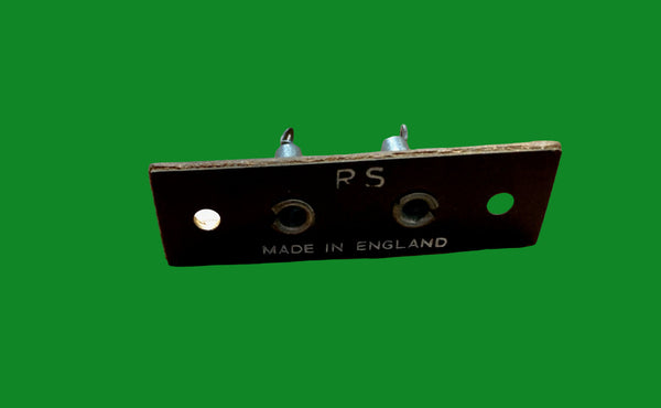 RADIOSPARES, RS, CHASSIS MOUNT, PAXOLIN  WANDER SOCKET STRIP, NOS