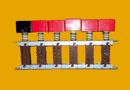 LATCHING PUSH BUTTON, SWITCH BANK,  6 WAY,  SIMILAR IS USED ON QUAD 22 PRE AMP,  NOS