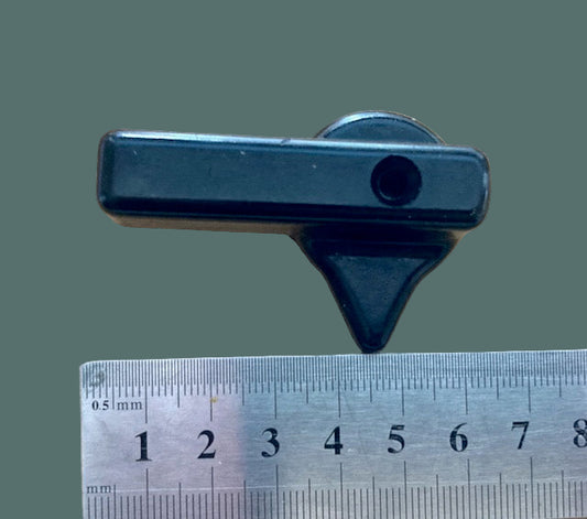 Air Ministry, black, cranked knob,  thought R1082/T1083 related
