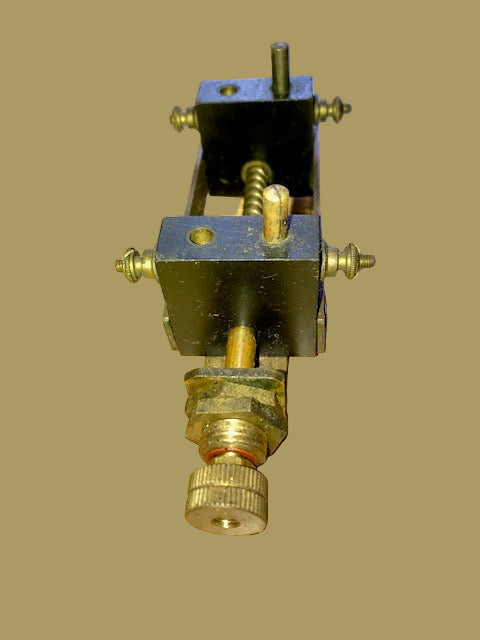 Silvertown, 1925, TRF two coil holder, ebonite sockets, brass frame, vernier archimedes screw adjustment