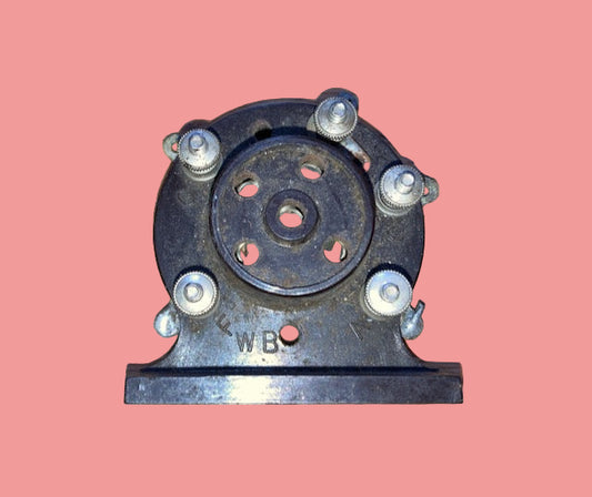 WHITELEY BONEHAM ,WB, ANTIMICROPHONIC, EDGE MOUNT, B5, 5 PIN, BAKELITE VALVE HOLDERS , 1931