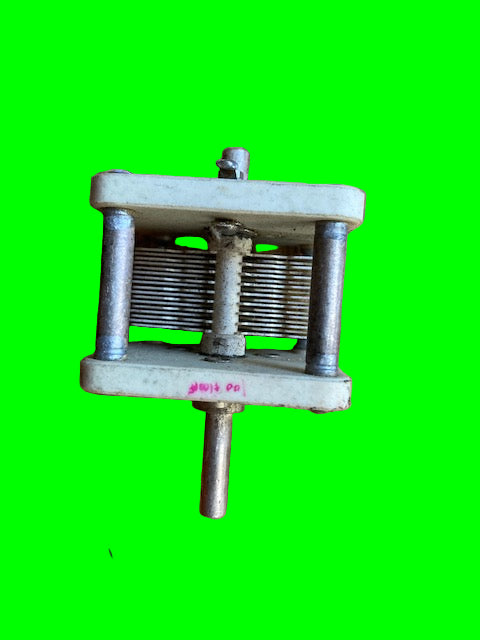 100 + 100pF, Air Dielectric Variable Capacitor, Tuning Gang,  Ceramic Frame, 50 x 50 x 46mm, Ex Equipt